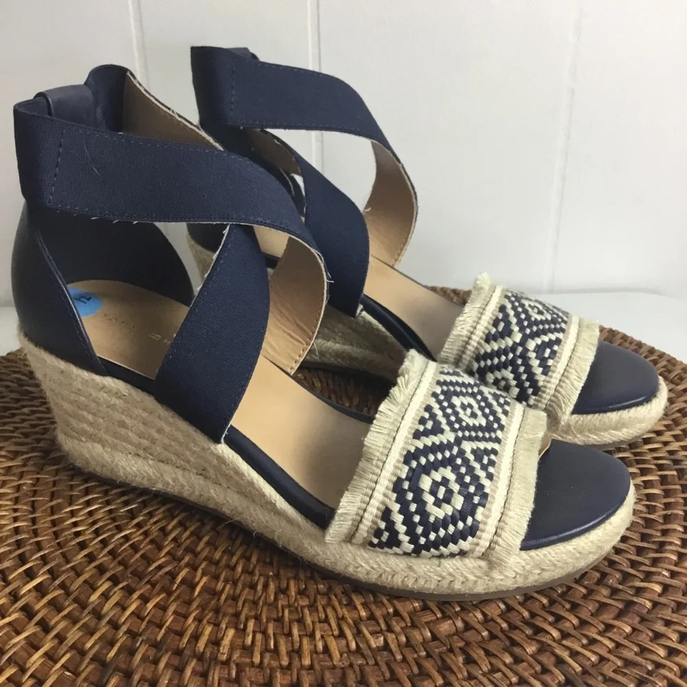 Tommy Hilfiger Wedge Sandals Size 7.5 Blue & Tan Shoes